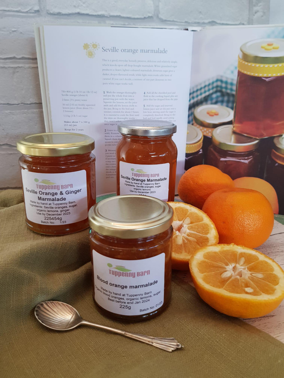 528 x Traditional 1lb Jam Jars & lids