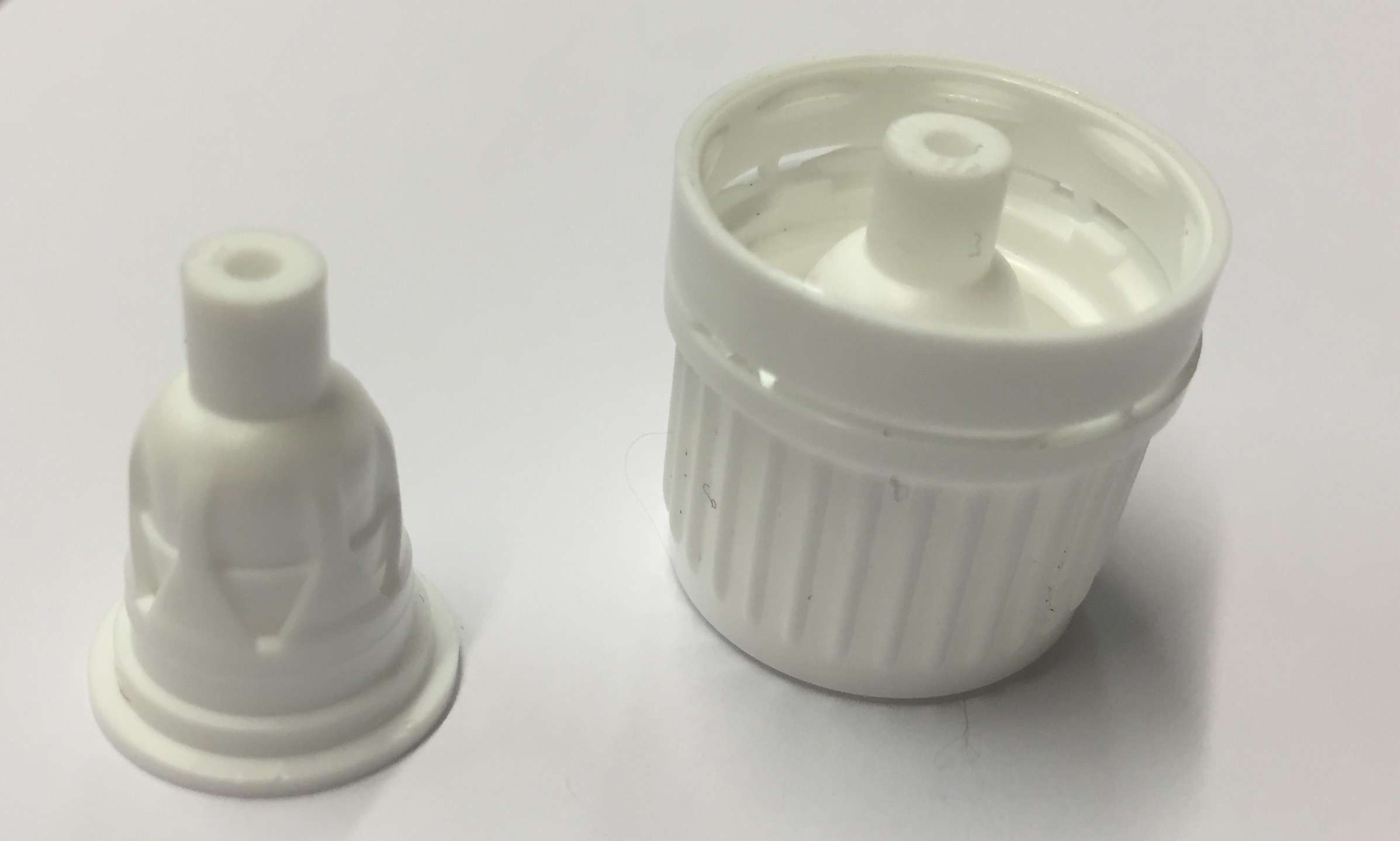 GL18 Black tamper evident cap with drop dispensing insert - Pack of 100